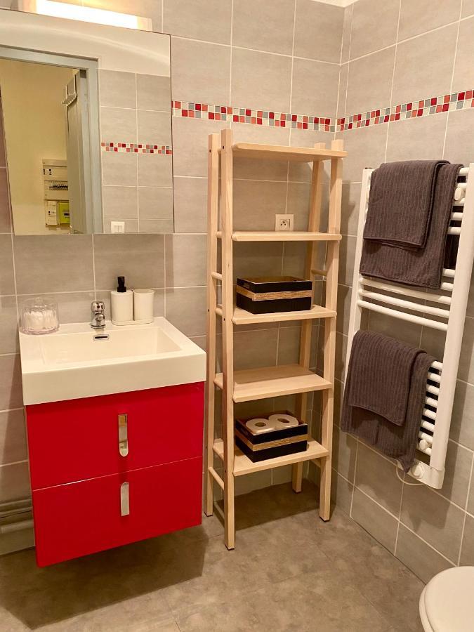 Newly Renovated Ground Floor Apartment Close To Thermes Bagnères-de-Luchon Extérieur photo